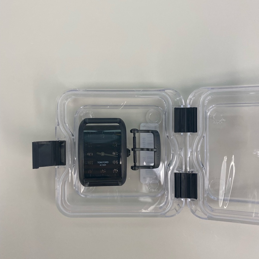 Tom Ford watch matte black, 2 extra bands - Picture 6 of 9